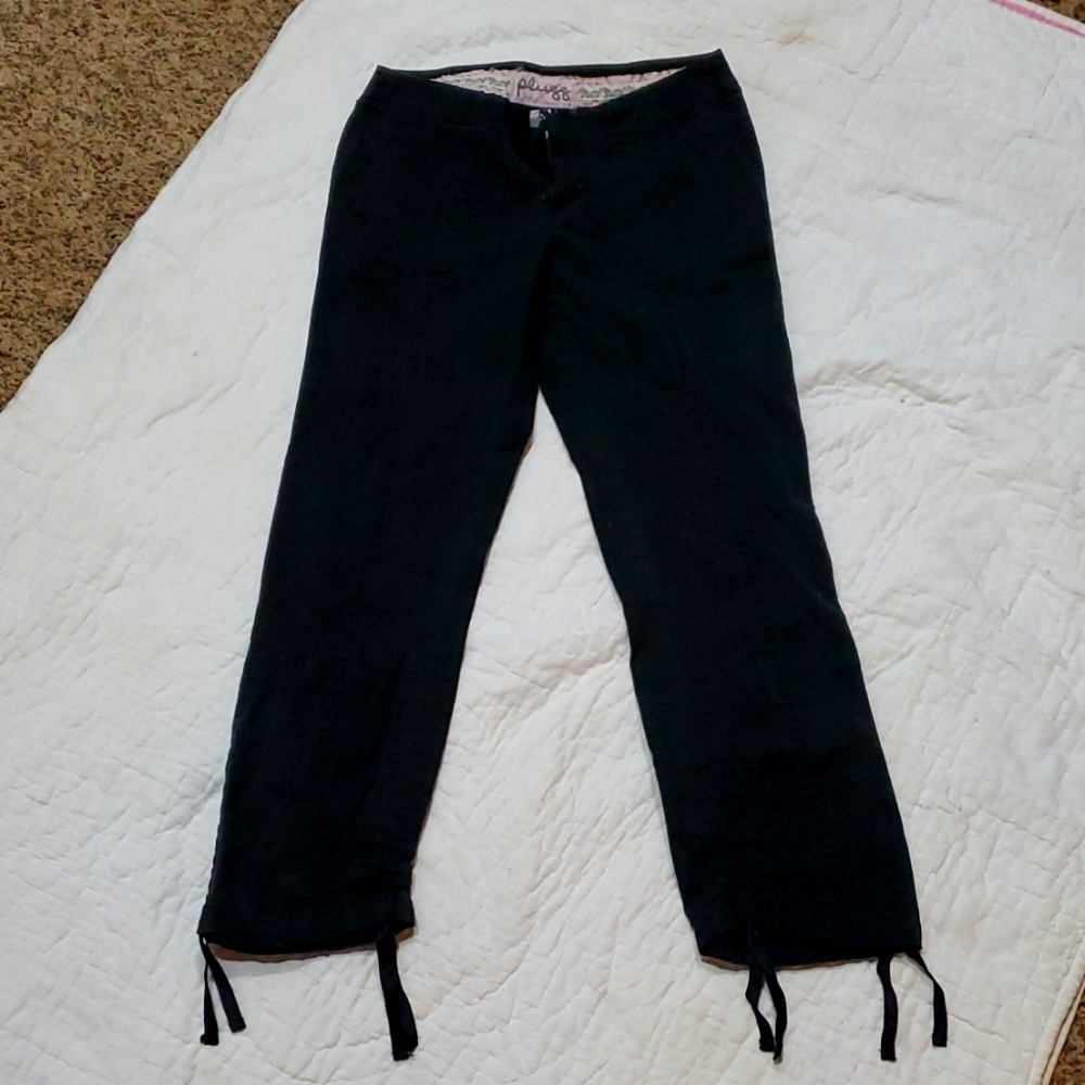 Plugg Capris sz 3 black Super Cute